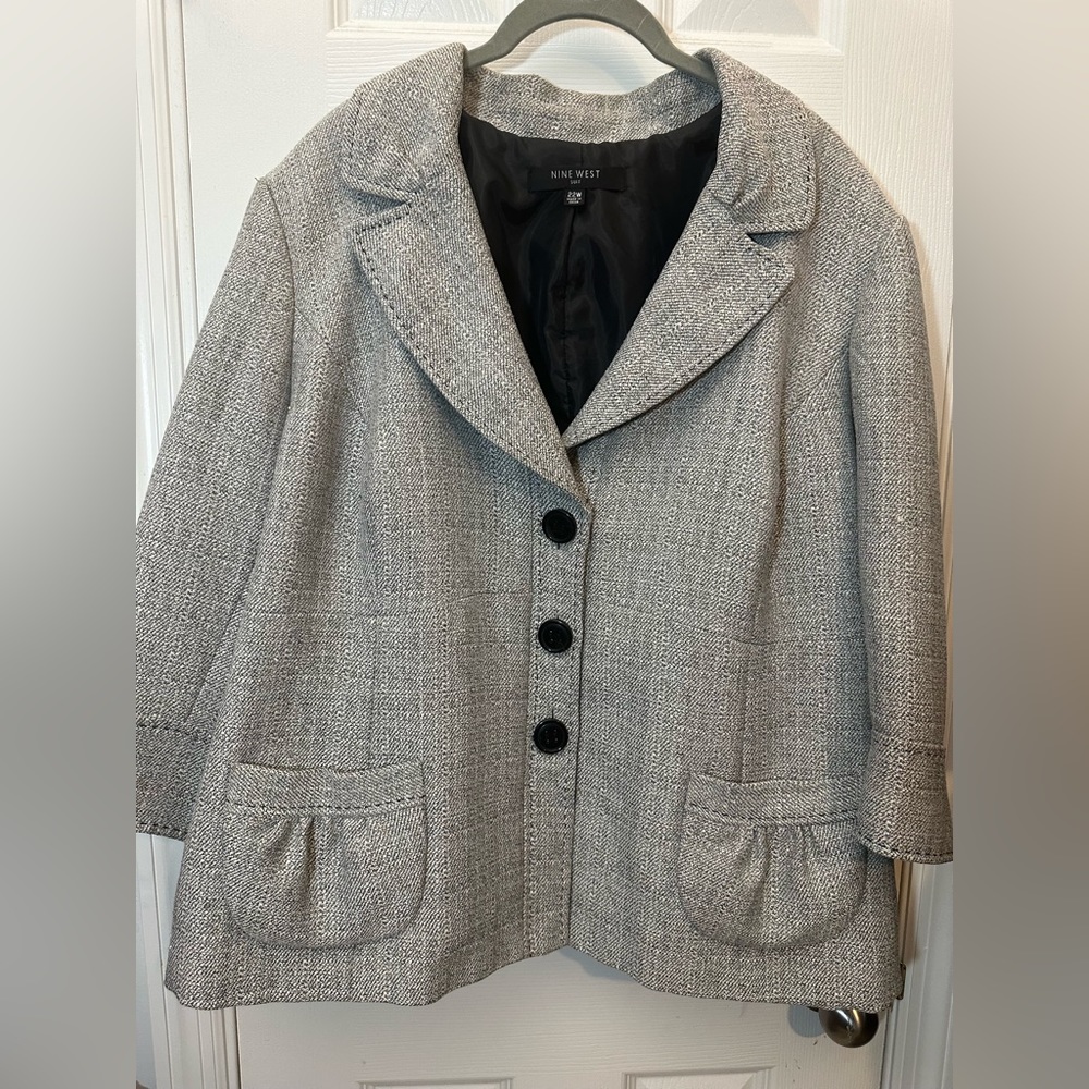 Tweed 3/4 Sleeve 3-button Jacket